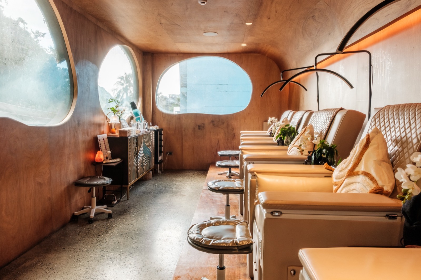 Main Branch nail spa