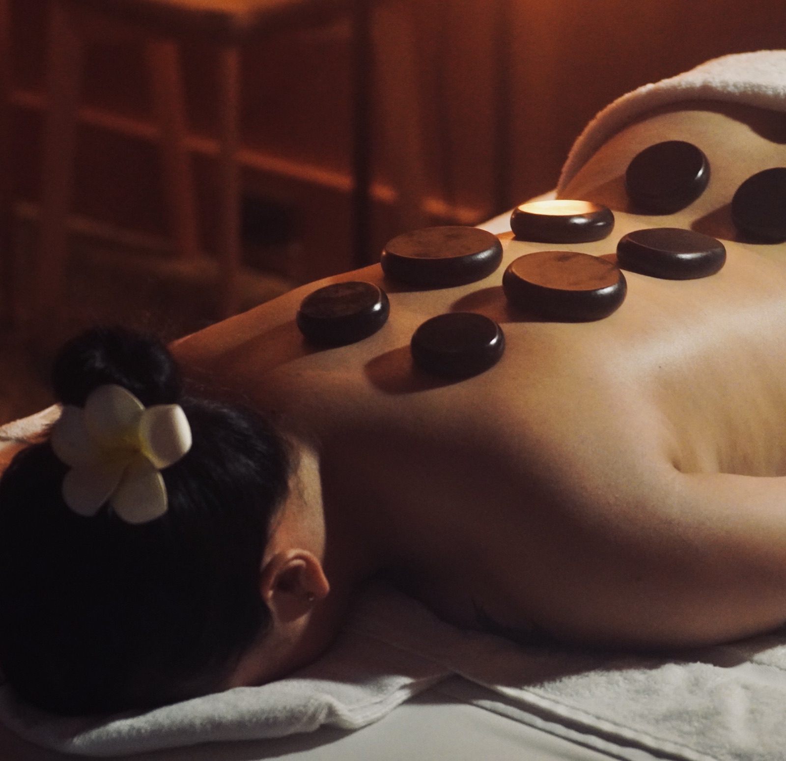 H Signature Spa hot stone massage